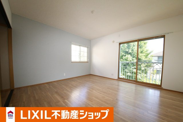 上尾市井戸木１丁目中古戸建の洋室|2階洋室9帖