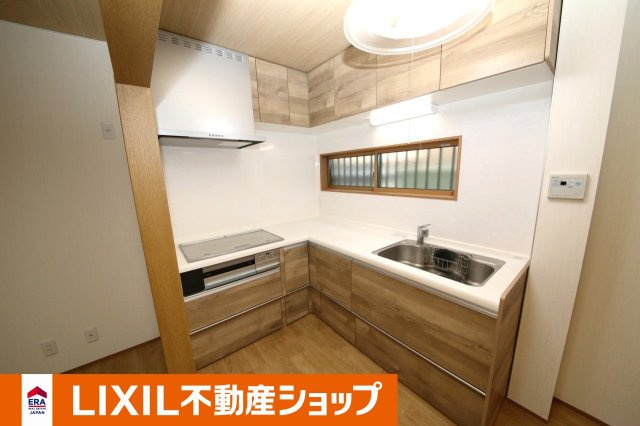 上尾市井戸木１丁目中古戸建のキッチン|1階