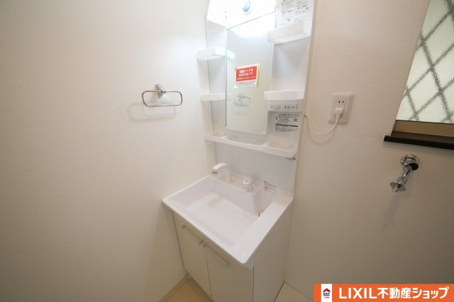 久喜北１丁目中古戸建の独立洗面台