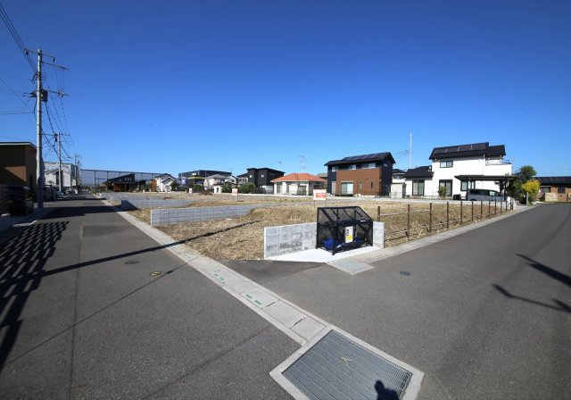 久喜市八甫 第八期 全７区画の前面道路含む現地写真|南東から撮影。