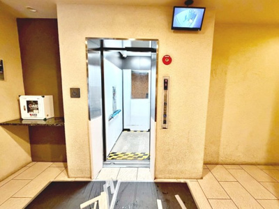 【設備】 | ブラームスあびこライズ | 【エレベーター付】モニター付きのエレベーターがあります。利便性はもちろん安全性も高いマンションです。   マンション-大阪市住吉区苅田７丁目
 苅田小学校まで徒歩６分苅田小学校まで徒歩６分