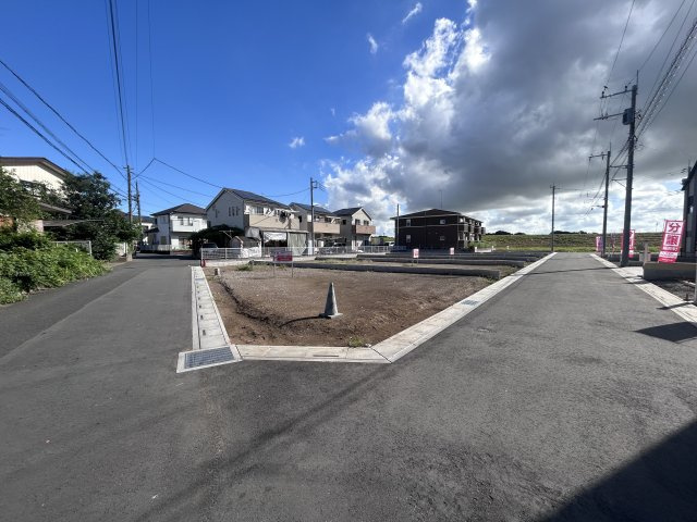 西金野井１５区画ＮＯ,１の前面道路含む現地写真|前面道路