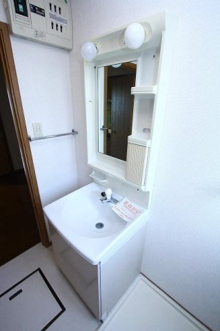 クレストールＢの洗面所|忙しい朝には欠かせない洗面所です