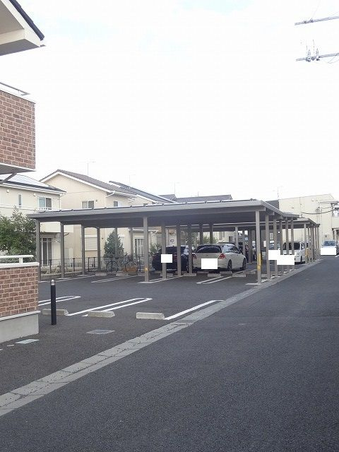 デフィ１０３７の駐車場