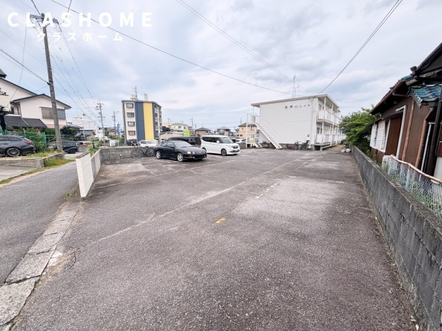 高瀬山ハイツ　　刈谷市近郊の賃貸はクラスホーム刈谷店の駐車場