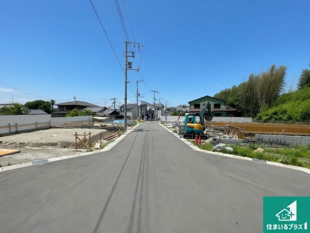 京田辺市薪天神堂　第9期　新築一戸建ての外観|周辺は落ち着いた街並みの住宅地！子育てがしやすい住環境です！まだ未完成ですが、現地でしかわからない事もございます。是非一度ご覧ください。