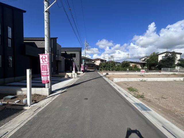 西金野井１５区画ＮＯ,５の前面道路含む現地写真|前面道路（西）