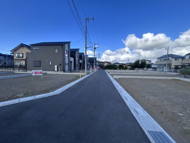 西金野井１５区画ＮＯ,１２の前面道路含む現地写真|前面道路（西）