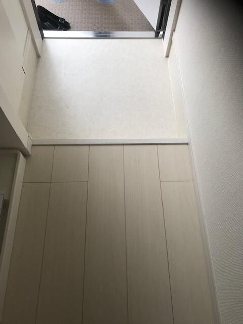 東村山市恩多町３丁目の賃貸マンションの玄関