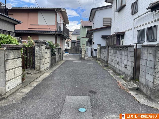 白岡市西4丁目　戸建ての前面道路含む現地写真
