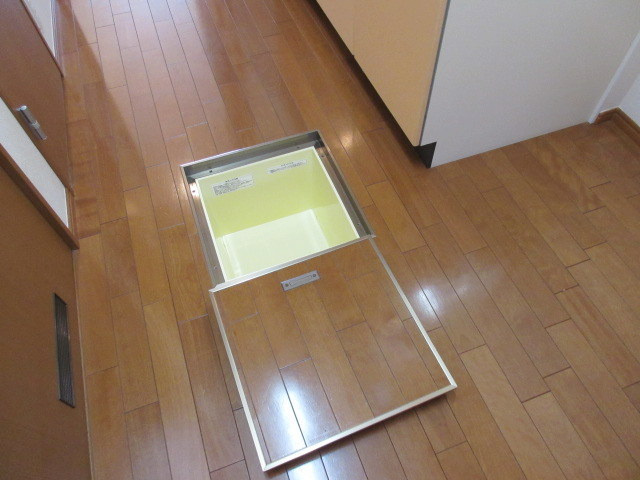 ベルメゾン常盤の収納|★床下収納★