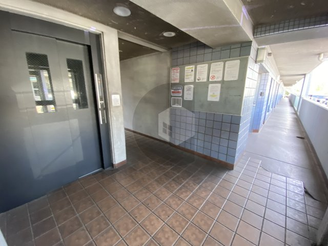 ガーデンシティ長田のロビー
