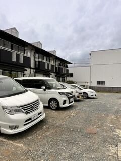 あきる野市秋川４丁目のアパートの駐車場