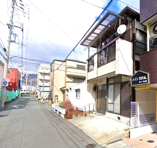 船寺通1丁目の前面道路含む現地写真|車の通りも少なく静かな環境です♪
