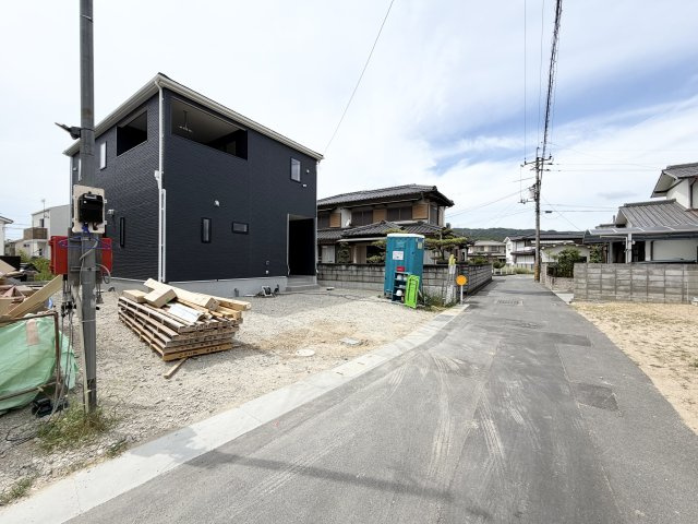 【前面道路含む現地写真】 | クレイドルガーデン浅口市金光町占見新田第9 (全2棟)