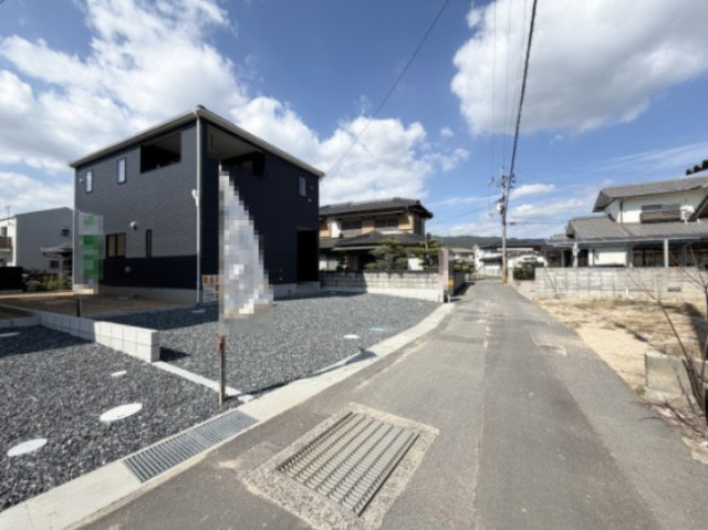 【前面道路含む現地写真】 | クレイドルガーデン浅口市金光町占見新田第9 (全2棟)