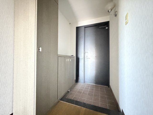 アンビックス志賀ストリートタワーの玄関