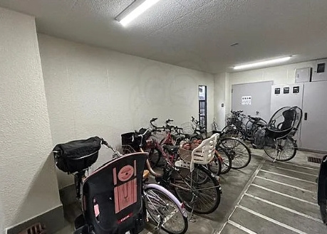 クラウンマンション東向島の駐車場|駐輪場