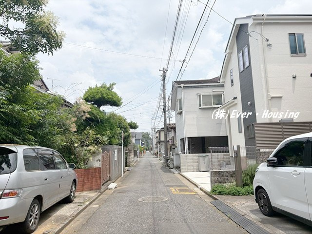 戸建 東村山市青葉町２丁目の前面道路含む現地写真