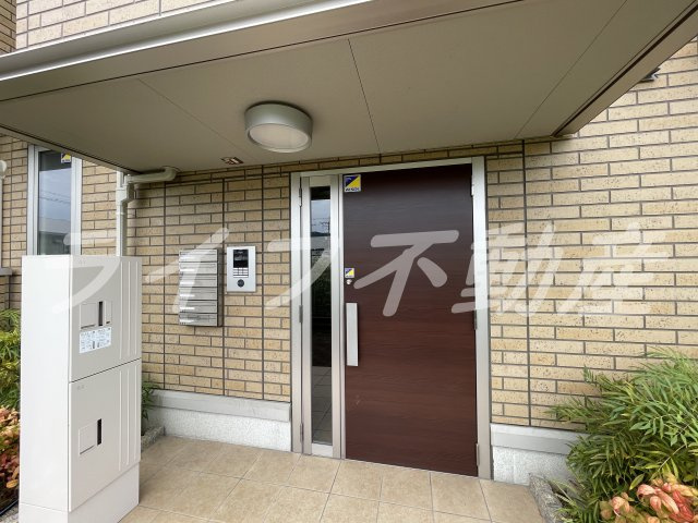 D-ROOM Yのエントランス
