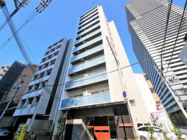アバンティうめきたの外観