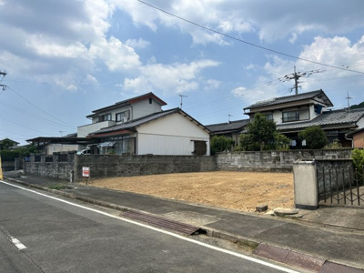 【外観】 | 新勝立町売地 | 確定測量＆解体更地渡し！歩道付前面道路9.5ｍの開放的な高台