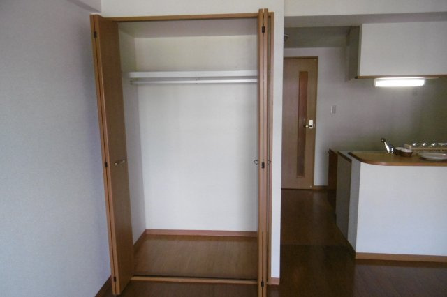 【収納】 | 新風館 | こまごまとしたものを収納できそうですね