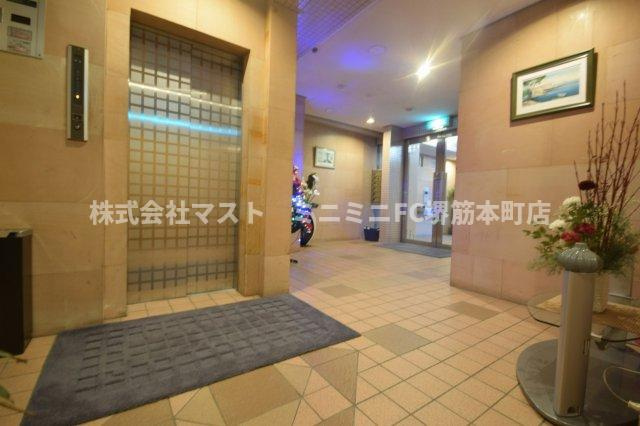 晋栄一番館のロビー