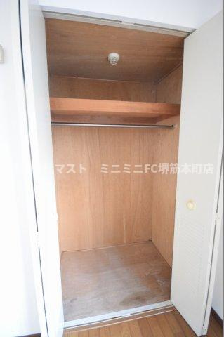 晋栄一番館の収納