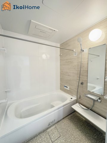 明石市二見町西二見　新築戸建の浴室|【ホームページに現地動画掲載中】●年中無休：当日予約可●浴槽は腰掛が付いております！