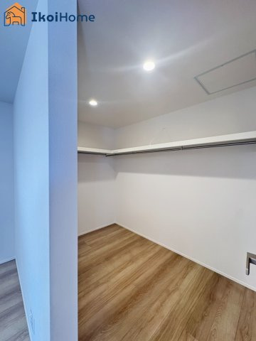 明石市二見町西二見　新築戸建の収納|【ホームページに現地動画掲載中】●年中無休：当日予約可●たくさんの洋服が収納できるWICあり！