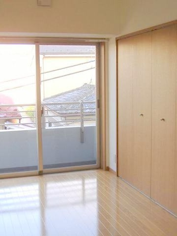 池上1DKマンションの居間・リビング
