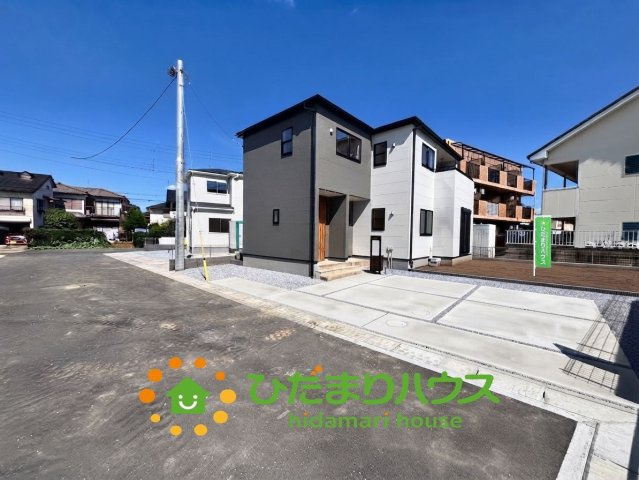 第2加須花崎　新築一戸建て　03　リーブルガーデンの前面道路含む現地写真
