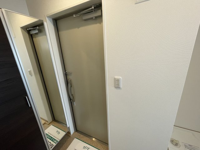 サンフィット甲子園の玄関
