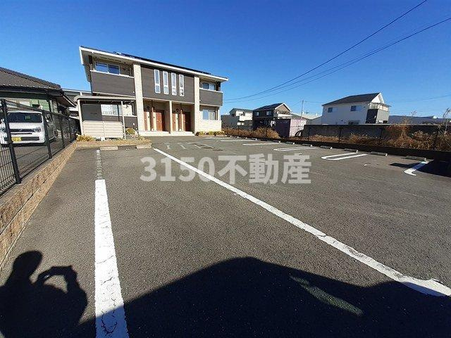 サニーハウスⅡの駐車場|駐車場に車を止められます