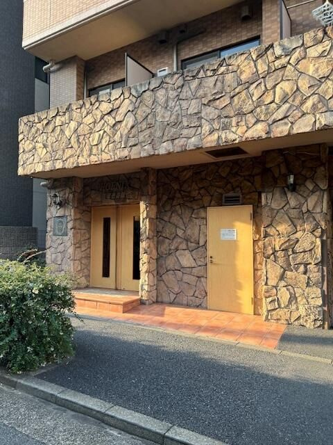フェニックス笹塚壱番館のエントランス