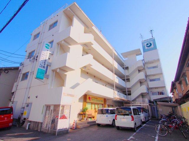 サニーフォート船越南の外観