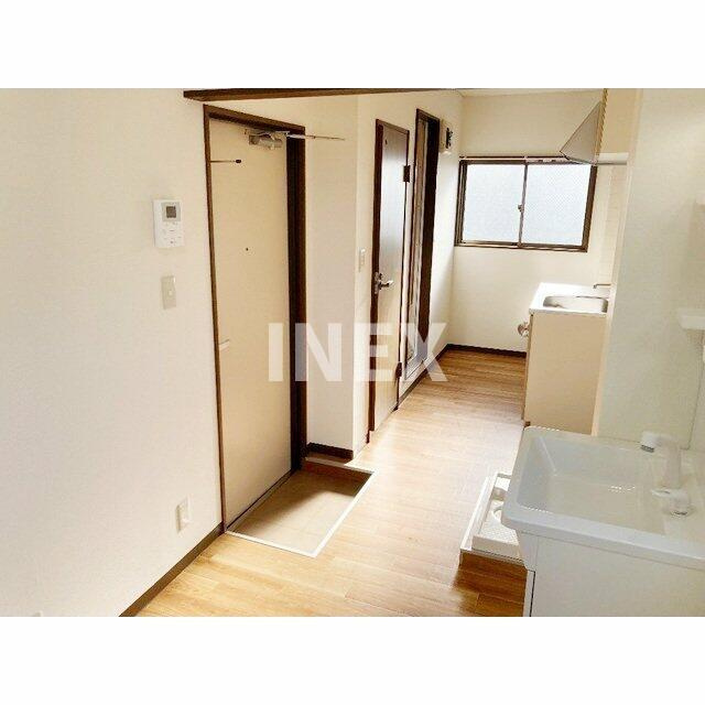 横浜市鶴見区生麦４丁目の賃貸マンションの玄関