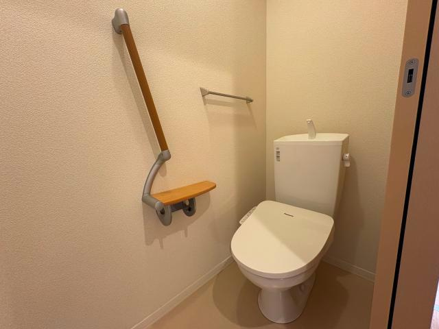 丹波市氷上町横田のアパートのトイレ|温水洗浄付きのトイレになります★