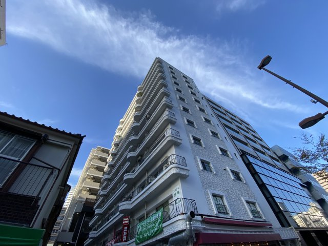 シャンボール築地の外観