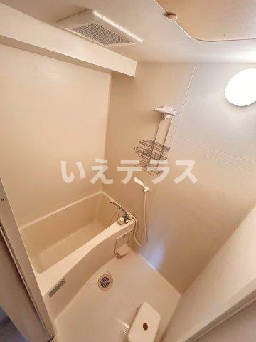 ルミナーレ中山手の浴室