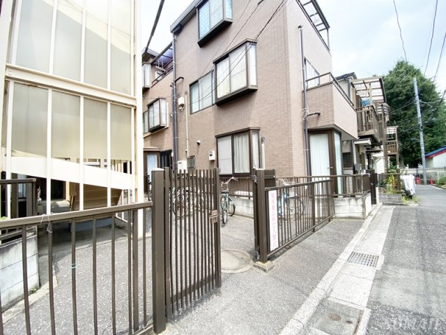 ファイン滝野川A棟のエントランス|エントランスです☆