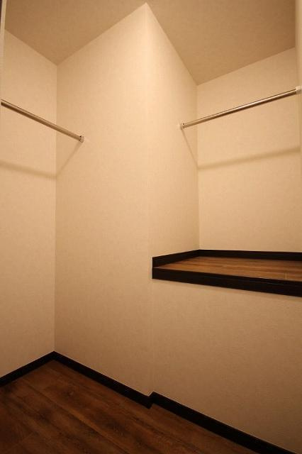 STUDIO 伏屋の収納|ウォークインクローゼット