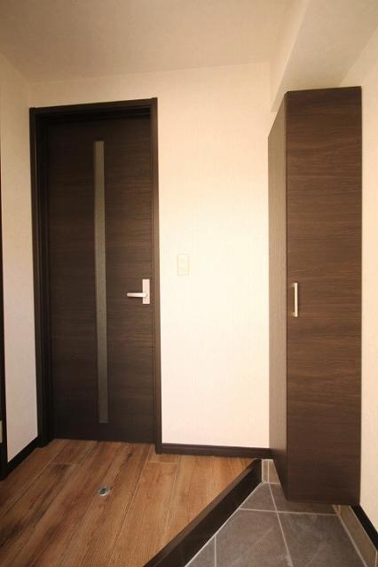 STUDIO 伏屋の玄関|明るい玄関です