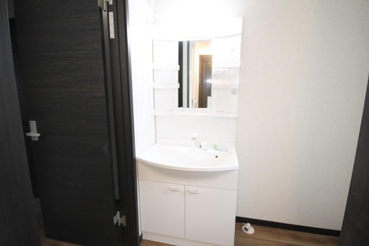 STUDIO 伏屋の洗面所|スペースが確保できる洗面所です