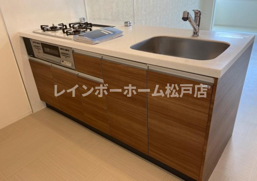 【仲介手数料：50％OFF】対象物件！のキッチン|コンパクトなキッチンで掃除もラクラク