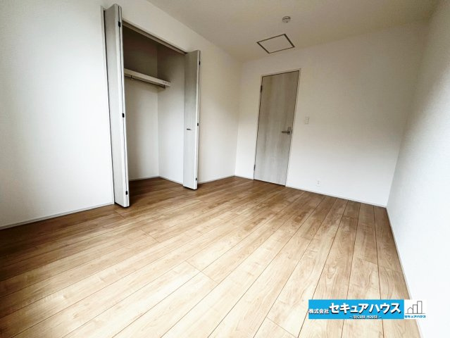 【今からご案内可能】知多市つつじが丘3丁目　全2棟の洋室|【洋室イメージ】
◆広々とした居住空間は日々の暮らしを彩り、心のやすらぎと満足感を与えてくれます。通風と採光を考慮した設計は子供たちはのびのび育ち、家族でくつろぎと団らんを生み出します。