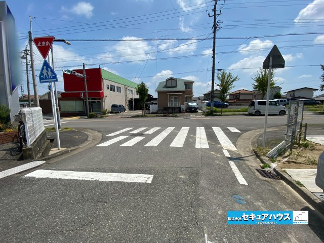 【同施工物件ご案内可能】知多市つつじが丘3丁目　全2棟の駐車場|事前予約にて現地ご見学いただけます！お気軽にお問い合わせください♪
■株式会社　セキュアハウス■
住宅ローンに強く、知識、経験豊富なスタッフ在籍
お客様に寄り添い、ご成約後もサポート致します