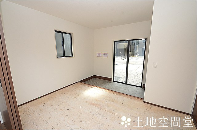 金剛１丁目１期の和室|土間空間と和室（畳は、後日はいります）