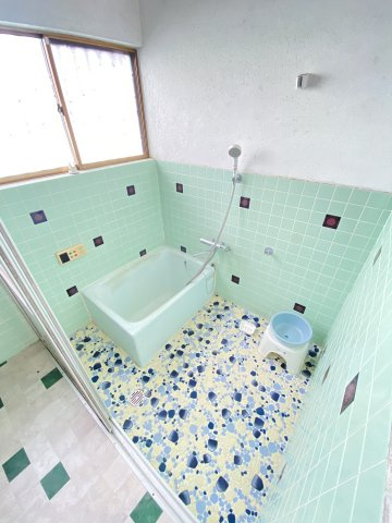 山口市朝倉町の中古一戸建の浴室